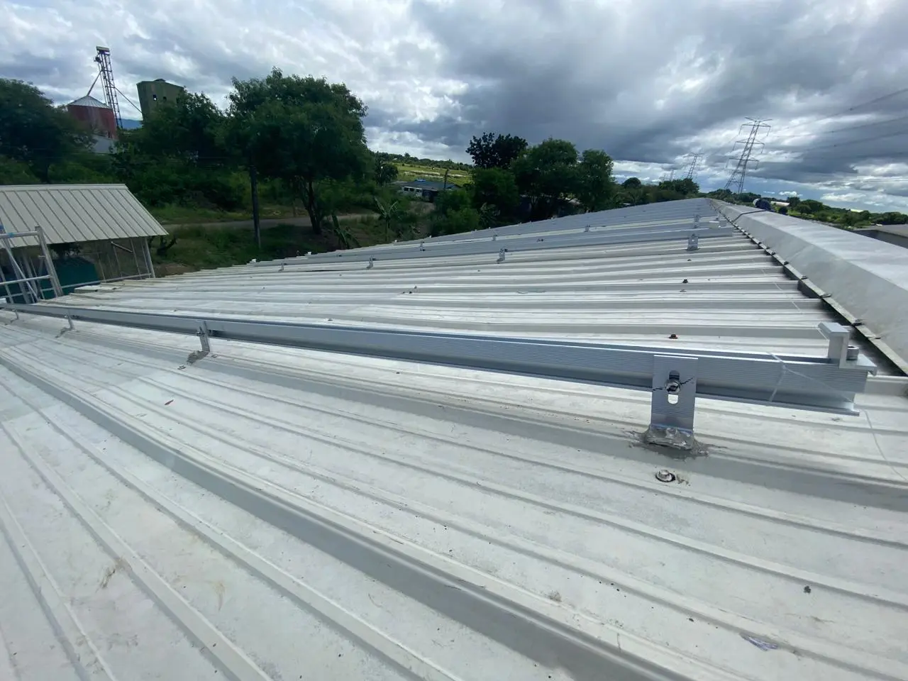 SR Solar L-Feet mounting components for tin roof solar installations, manufactured with high-strength aluminum