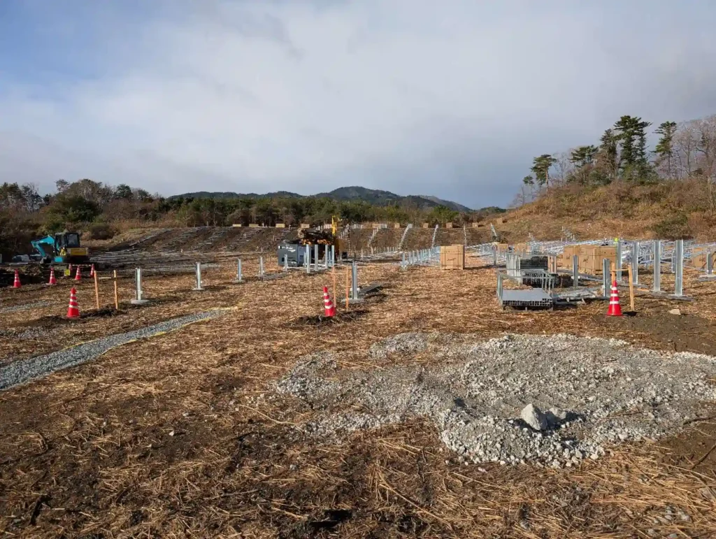 Wide view of a 1463.2kW solar farm installation in Fukushima utilizing high-strength aluminum ground racking from SR Solar.