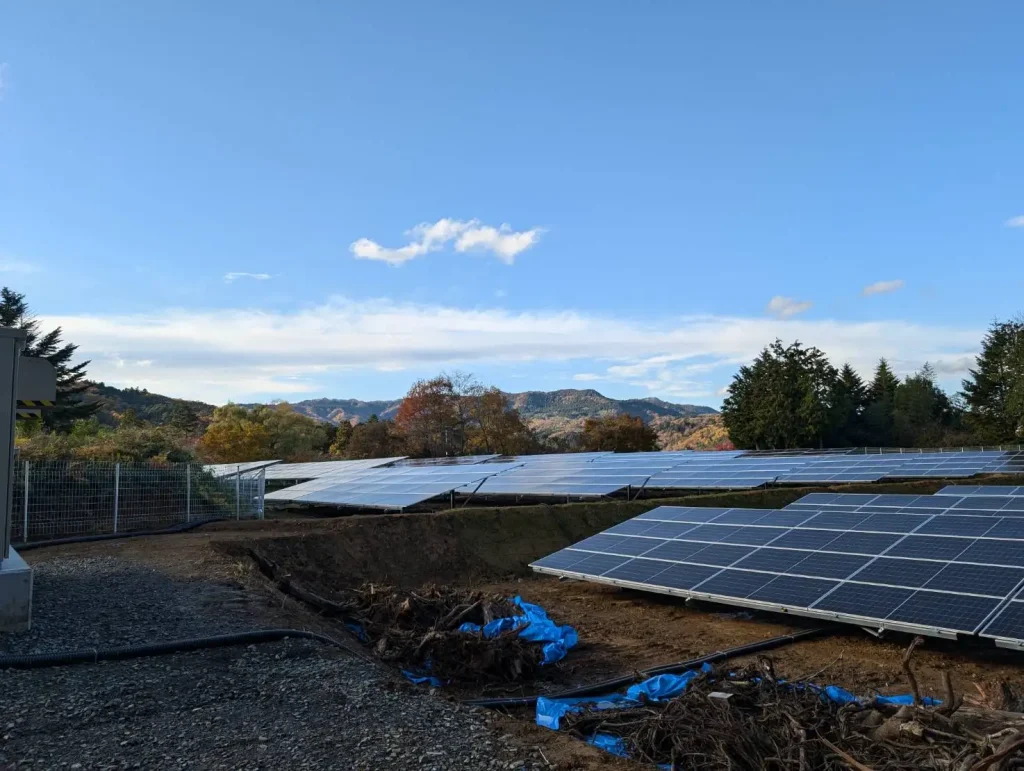 Panoramic view of the utility-scale solar farm featuring SR Solar single-post mounting structures in Fukushima, Japan.