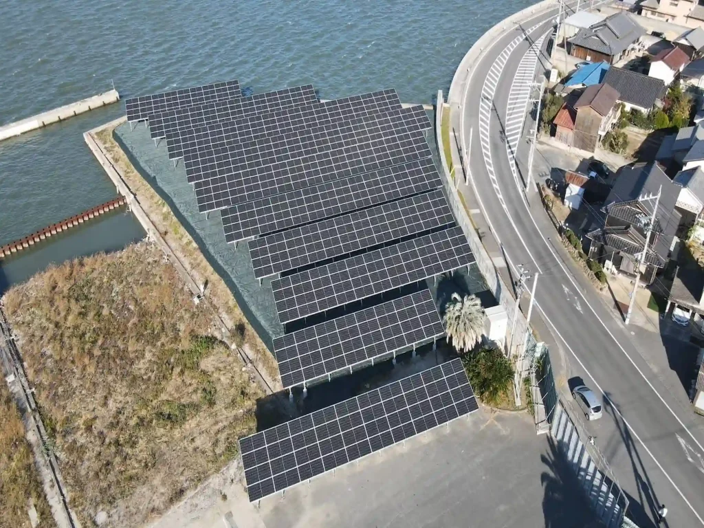 Aerial view of a 314.76KW coastal solar power plant in Okayama using heavy-duty solar mounting solutions by SR Solar.