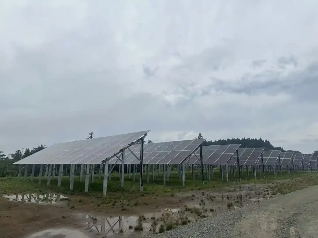 Panoramic view of commercial ground mounted solar system array supplied by SR Solar factory.